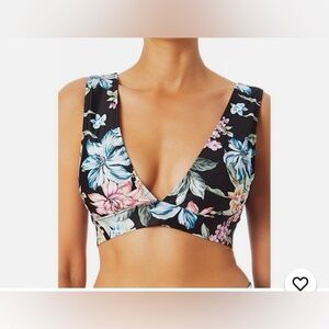 Sandflower Women's Crossback
Halter Top Swimsuit Medium (8-10)
Black floral